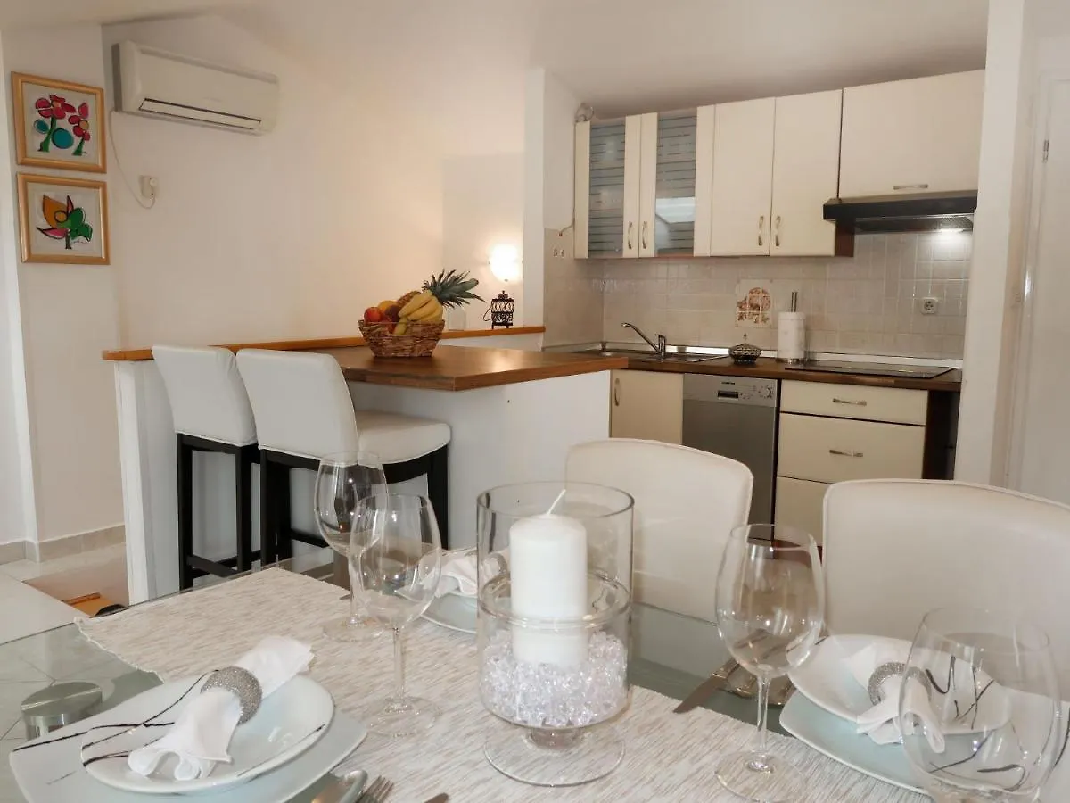 Apartment Marinella - Lbn120 By Interhome Labin