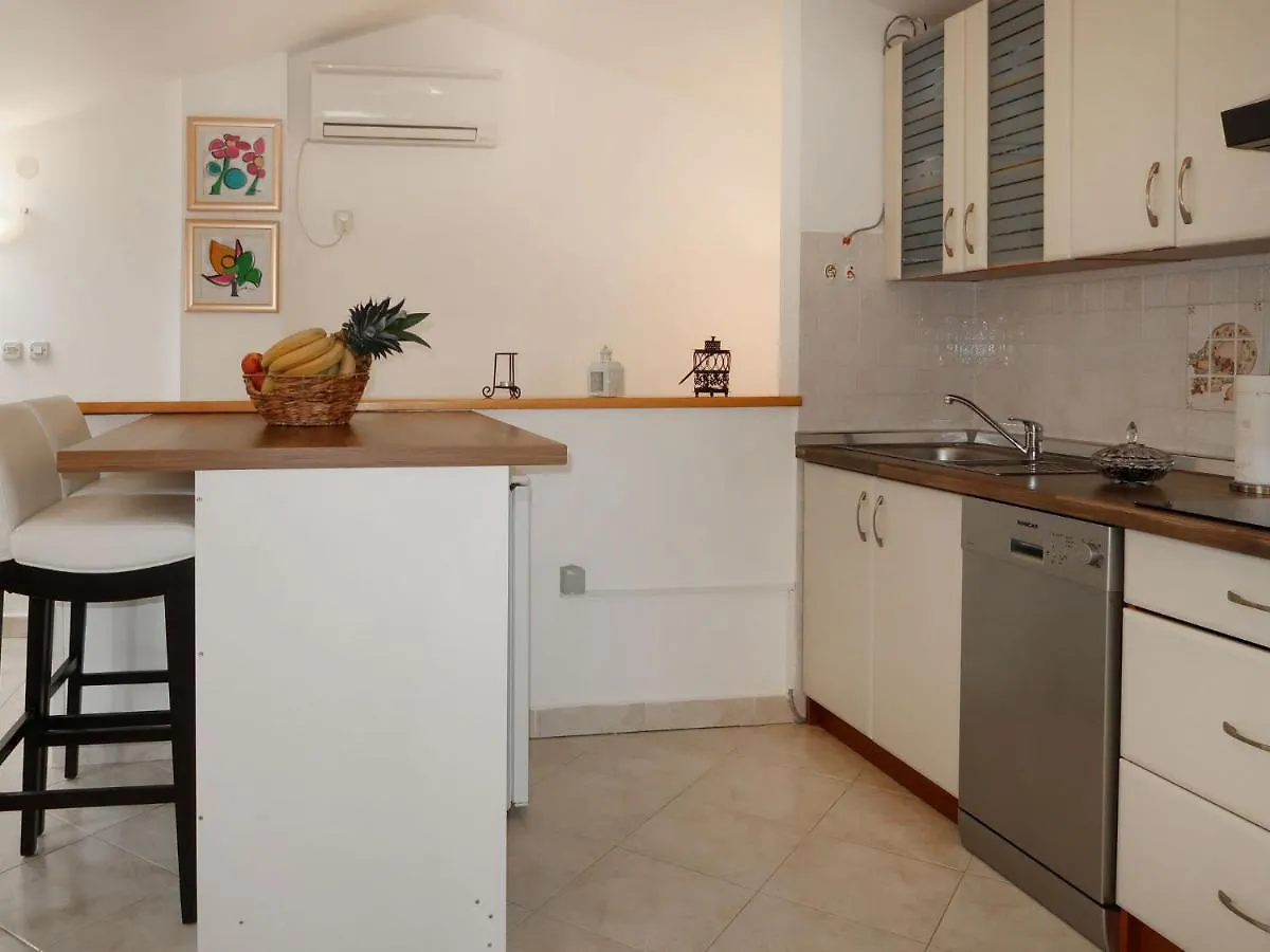 Apartment Marinella - Lbn120 By Interhome Labin